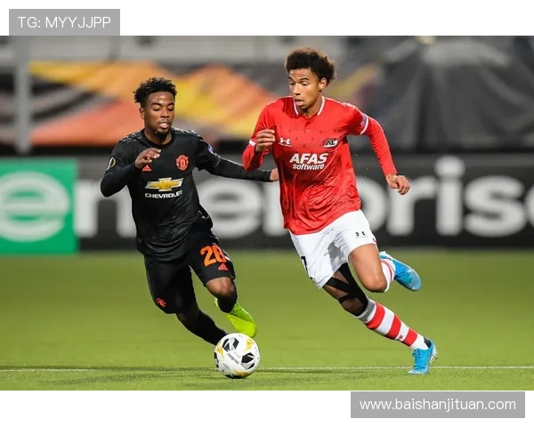 德转评选年度最佳右边锋候选人揭晓杜埃奥利塞萨拉赫亚马尔入围